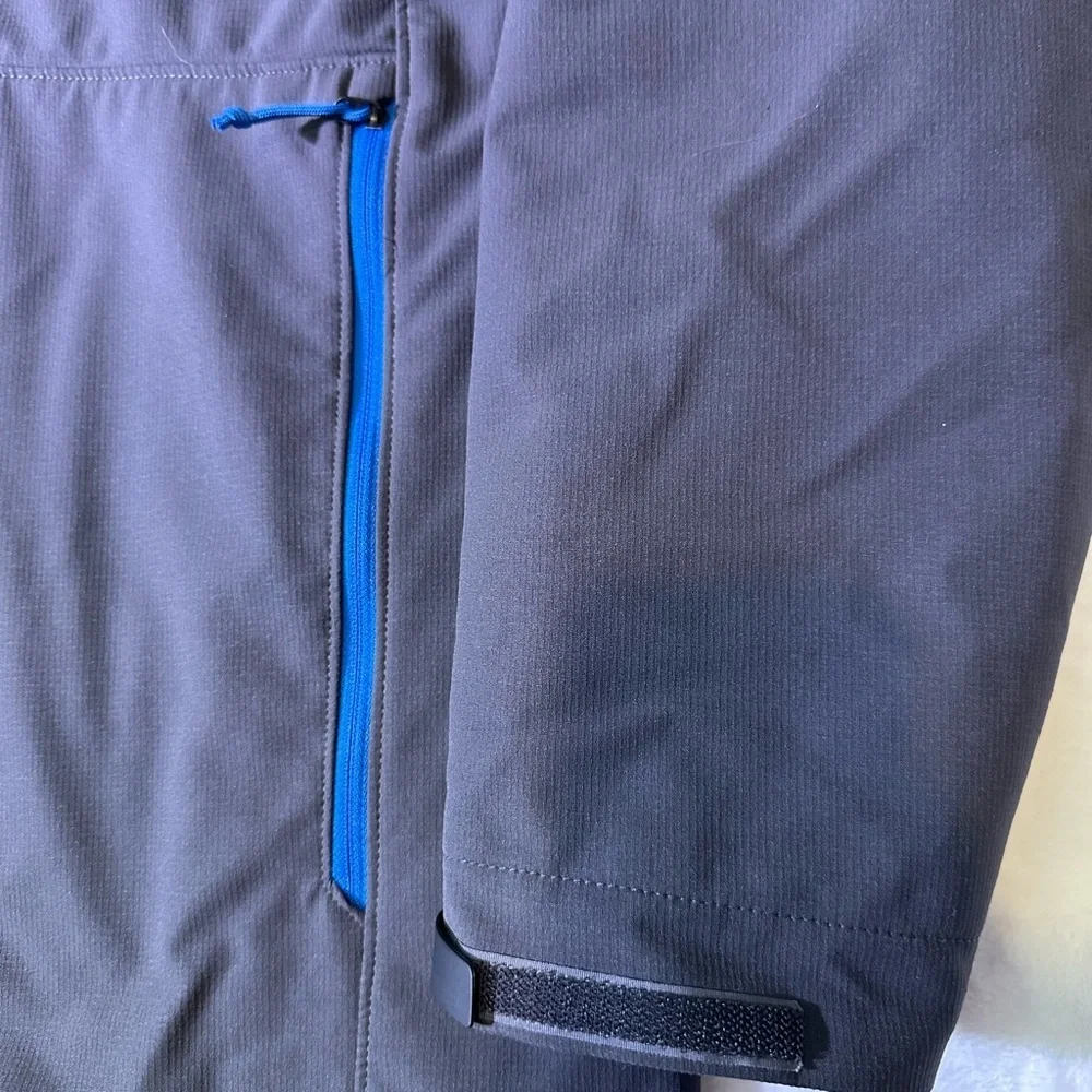 The North Face Men's Charcoal and Cobalt Performance Jacket
